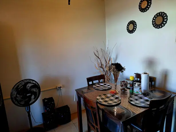 2 bedroom apartment dining area